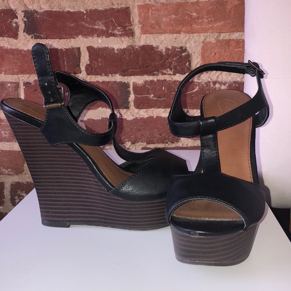 Never been worn!! Black Candies wedges